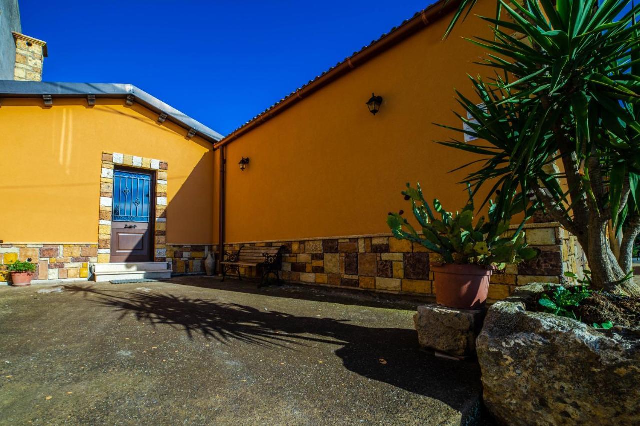 L' Antica Trebbia - Rooms Caltanissetta Exterior photo